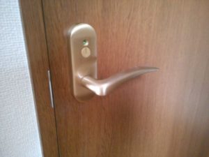 室内トイレ鍵故障
