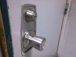 電気錠故障で交換