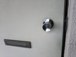 ドアノブはずれた