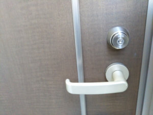 玄関錠前鍵故障修理