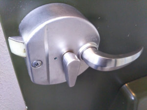 団地、アパートMIWAHP鍵交換