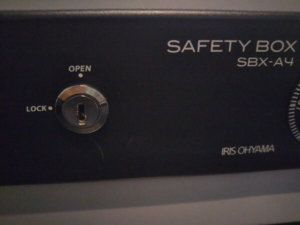 手提げ金庫鍵穴開錠作成