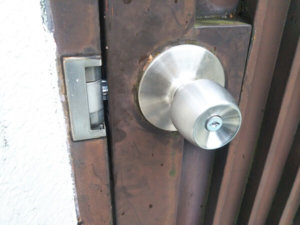 自動施錠MIWAHK鍵故障で交換