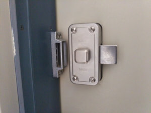 セキュリティ向上補助錠取付