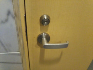 店舗倉庫の鍵開かない