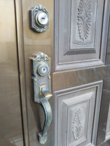 サムラッチ鍵故障で交換